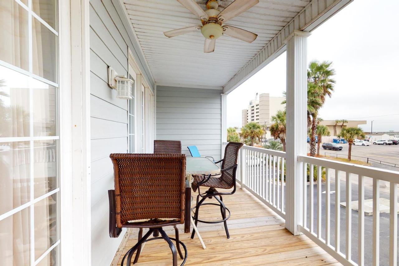 Pavilion Watch #1A Folly Beach Room photo